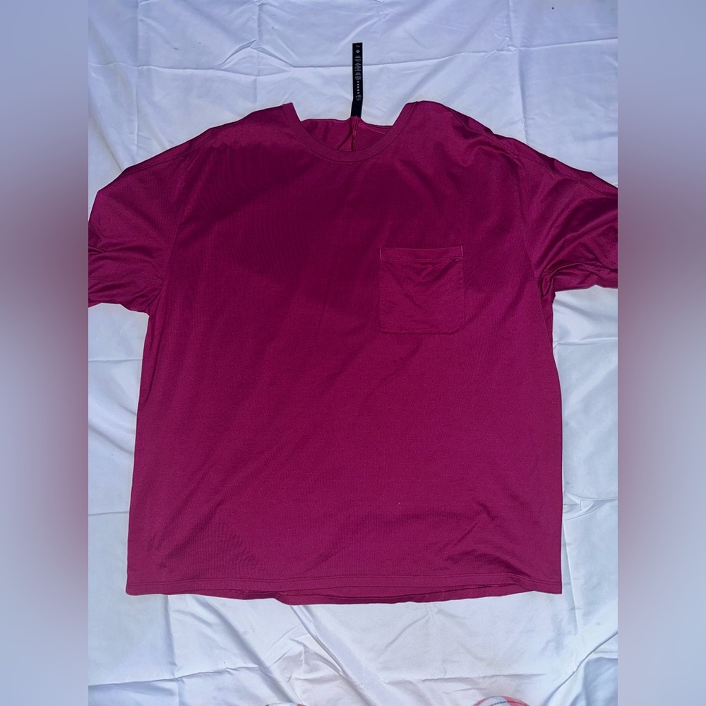 Lululemon men’s  Burgundy T-Shirt